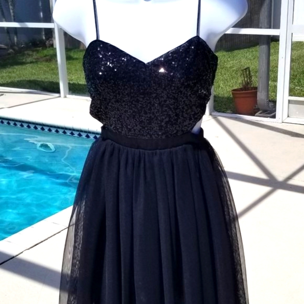 FOREVER 21 Black Sequin Mini  Cut-Out Dress Size Junior L NWOT